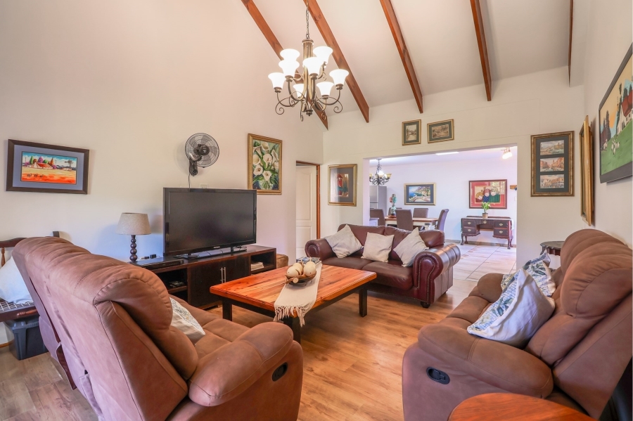 4 Bedroom Property for Sale in Kraaibosch Country Estate Western Cape